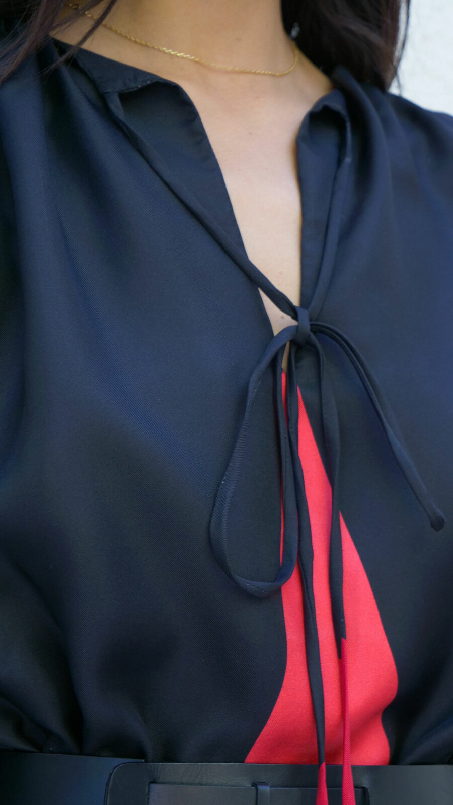 Sophia - Robe midi en twill de soie vintage imprimé noir et rouge